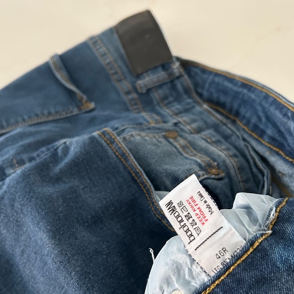 Boohoo Man Denim Blue Straight Leg Jeans Size 46R - Picture 3 of 3